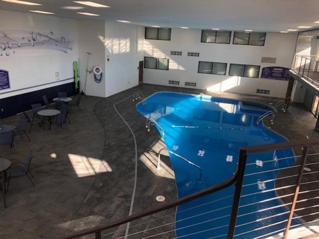 Boarders Inn & Suites By Cobblestone Hotels - Гранд Айлънд Екстериор снимка